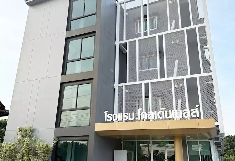 Golden Nest Hotel   Suvarnabhumi