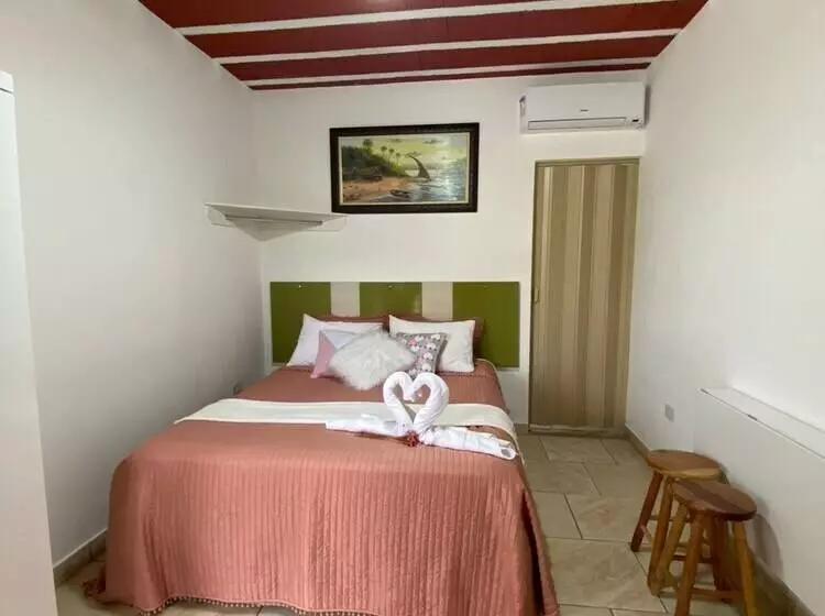 簡易ホテル Chalés Sapucaí Pousada