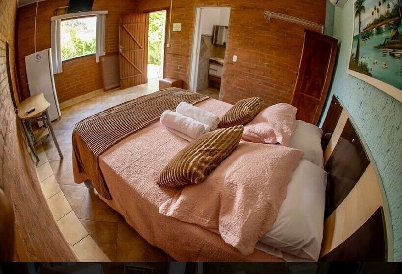 簡易ホテル Chalés Sapucaí Pousada