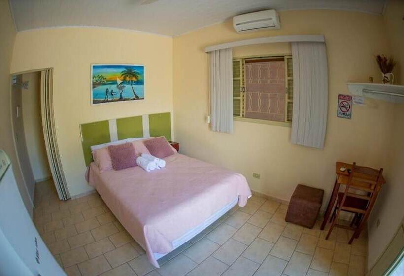 簡易ホテル Chalés Sapucaí Pousada