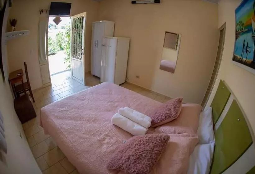 簡易ホテル Chalés Sapucaí Pousada