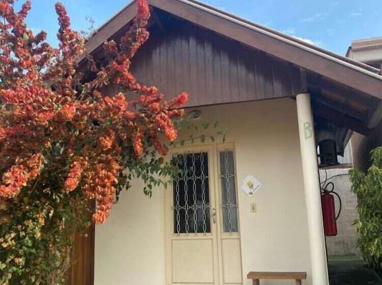 簡易ホテル Chalés Sapucaí Pousada