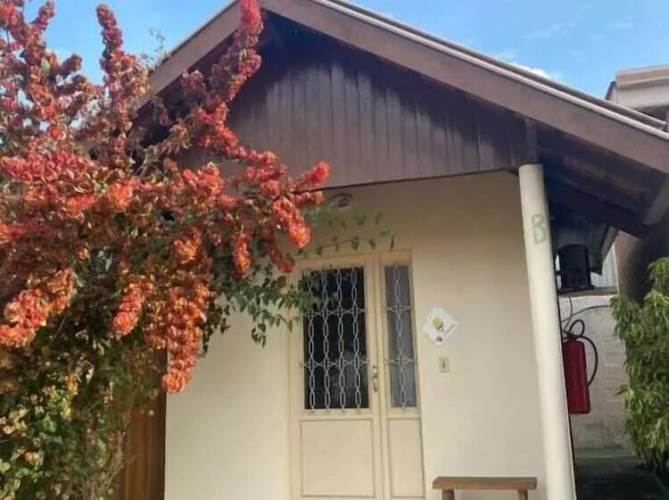 簡易ホテル Chalés Sapucaí Pousada