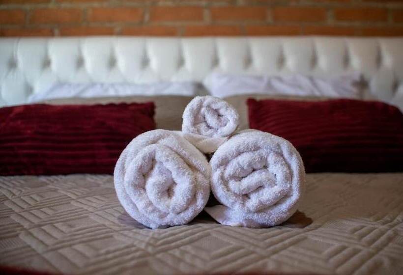 簡易ホテル Chalés Sapucaí Pousada