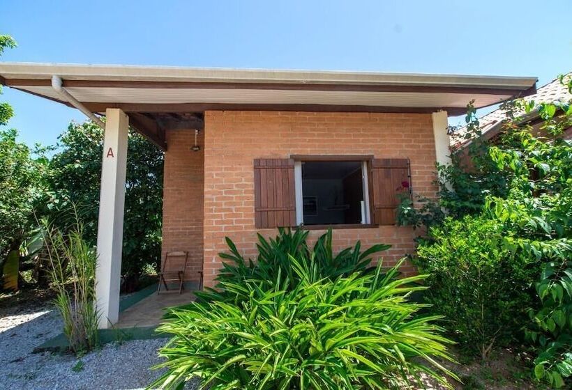 簡易ホテル Chalés Sapucaí Pousada