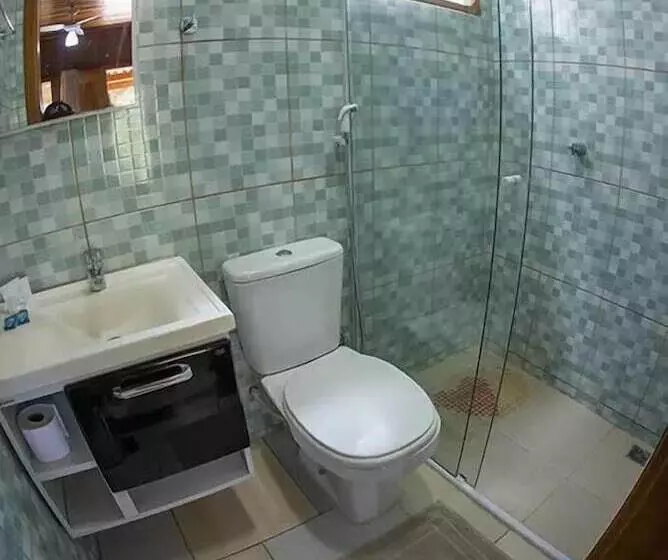 簡易ホテル Chalés Sapucaí Pousada