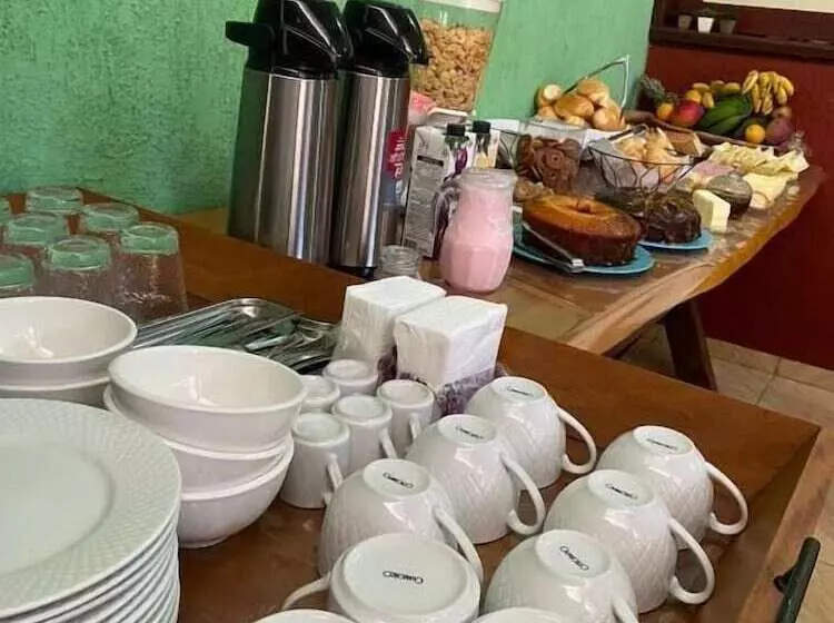 簡易ホテル Chalés Sapucaí Pousada