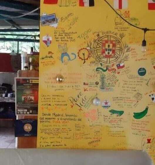 Hostal Y Cabinas Anita