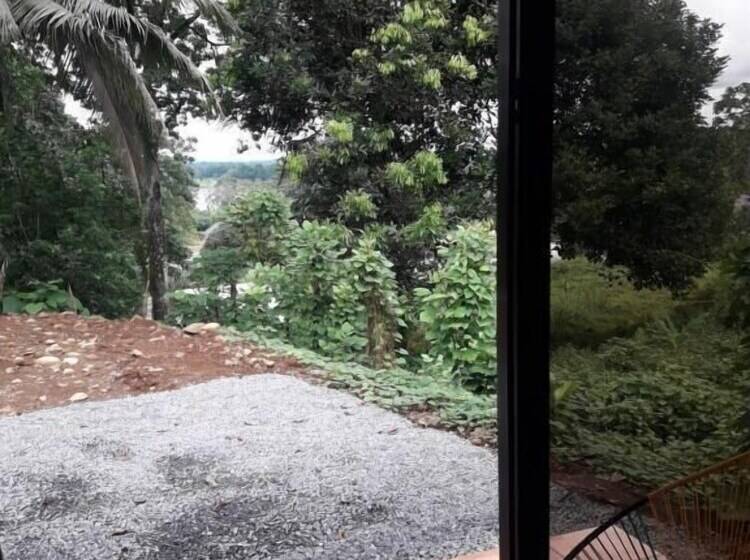 Hostal Y Cabinas Anita