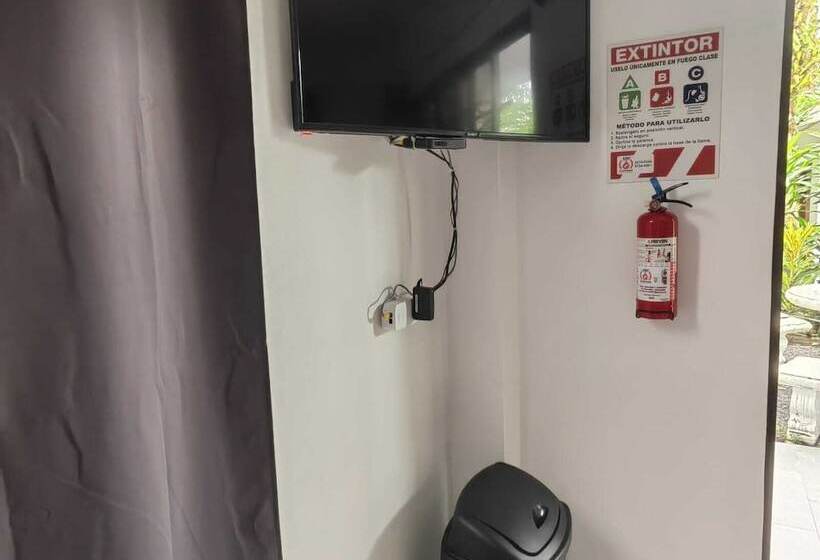 هتل Casablanca Tortuguero