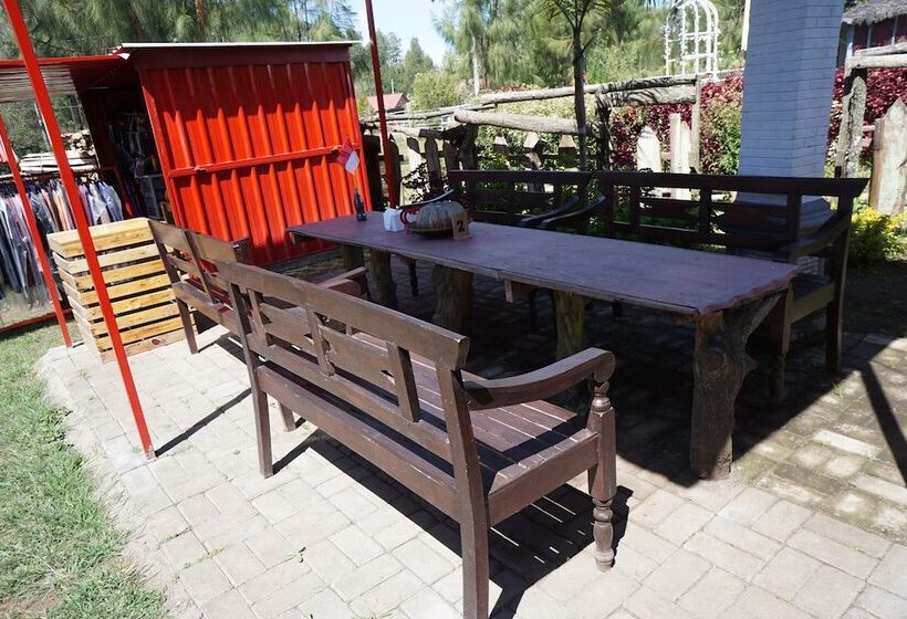 فندق Collection O 93000 Karona Berg Homestay