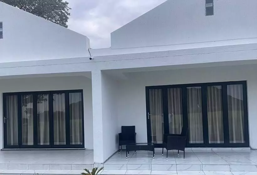 Hotelli Edrange Luxury Lodge