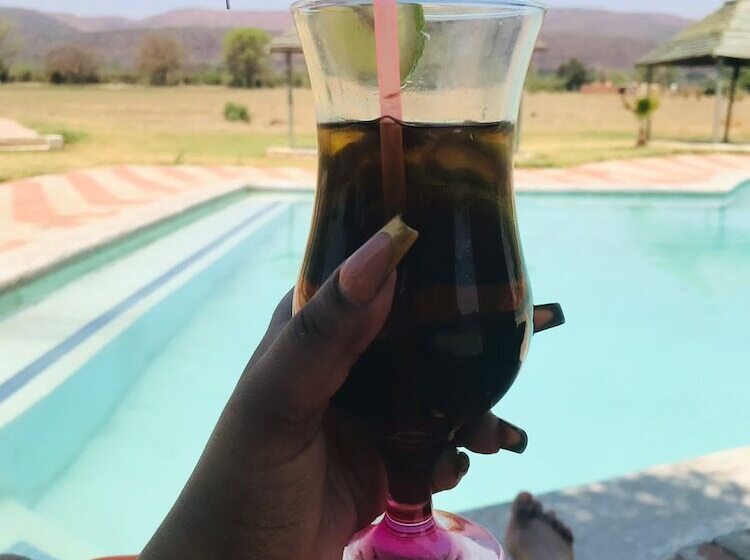 酒店 Edrange Luxury Lodge