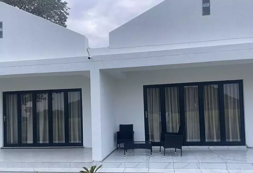 Hotelli Edrange Luxury Lodge