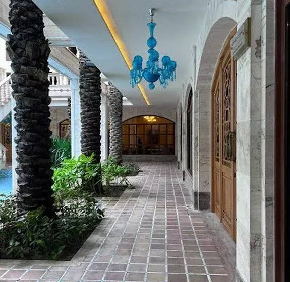 Hotelli Kish Amirkabir