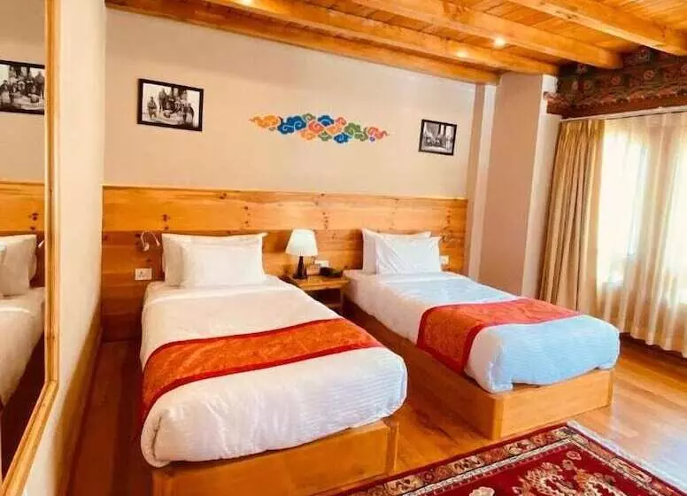 هتل Lhayhuel Resort & Spa