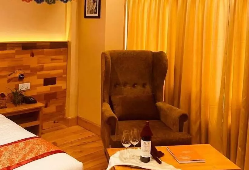 هتل Lhayhuel Resort & Spa