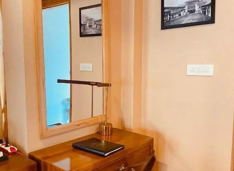 هتل Lhayhuel Resort & Spa