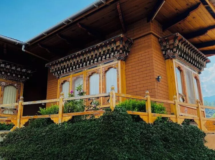 هتل Lhayhuel Resort & Spa