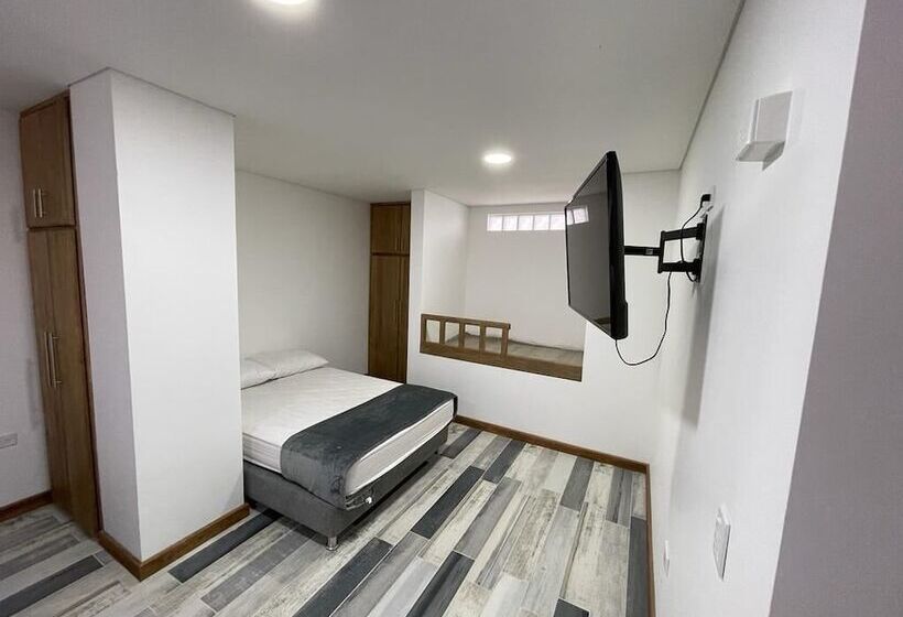 هتل Loma Encantada