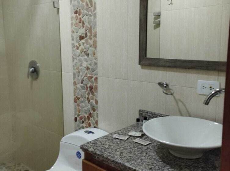 هتل Loma Encantada