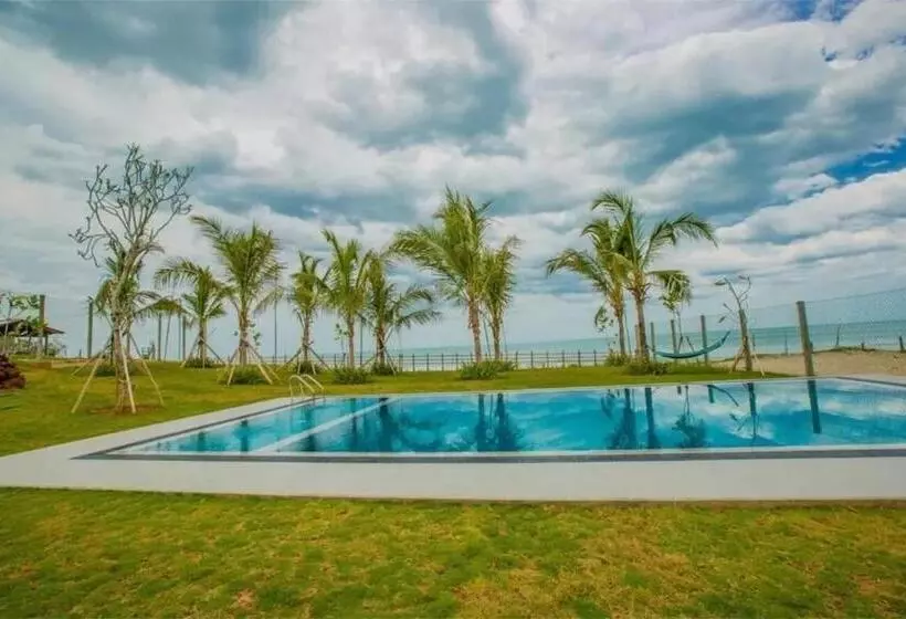 Hotelli Nikara Beach Villas Arugambay