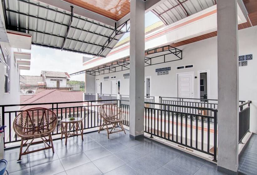 هتل Penginapan Geby Syariah By Oyo