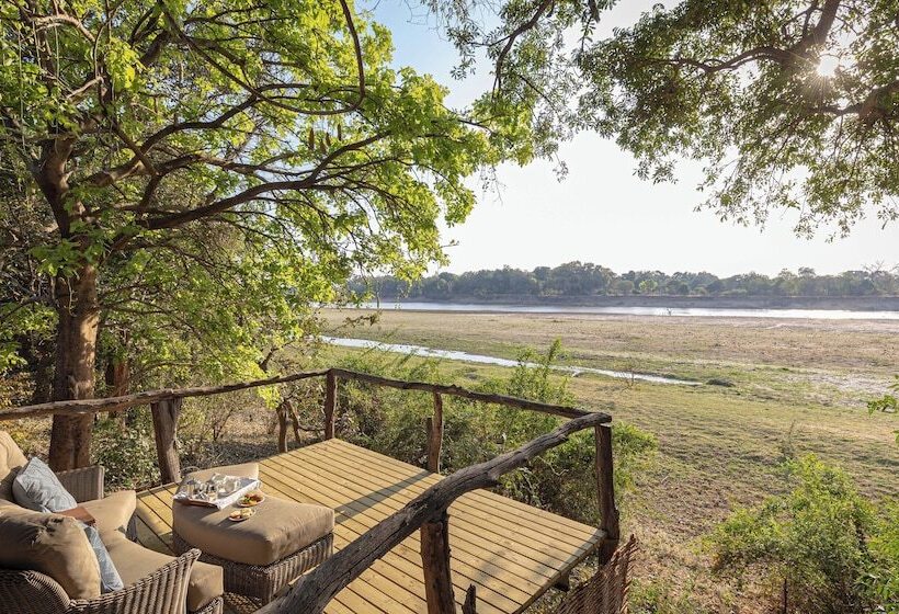 هتل Shawa Luangwa Camp