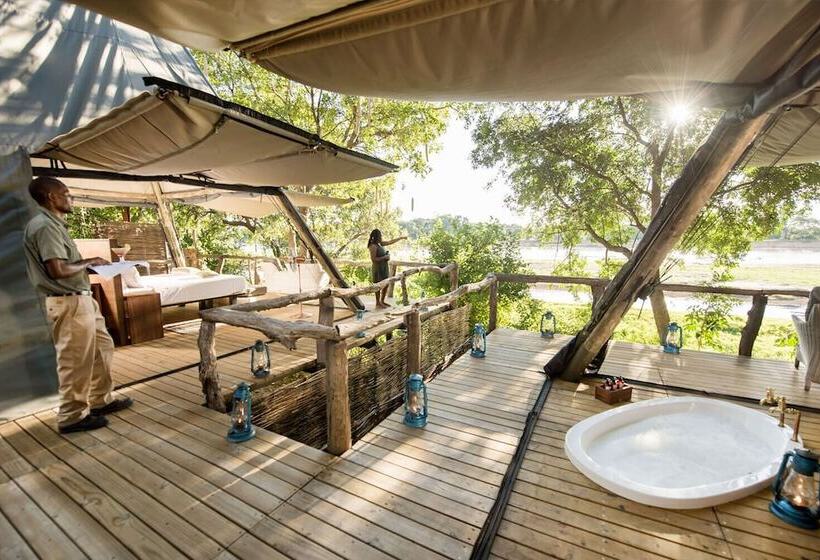 هتل Shawa Luangwa Camp