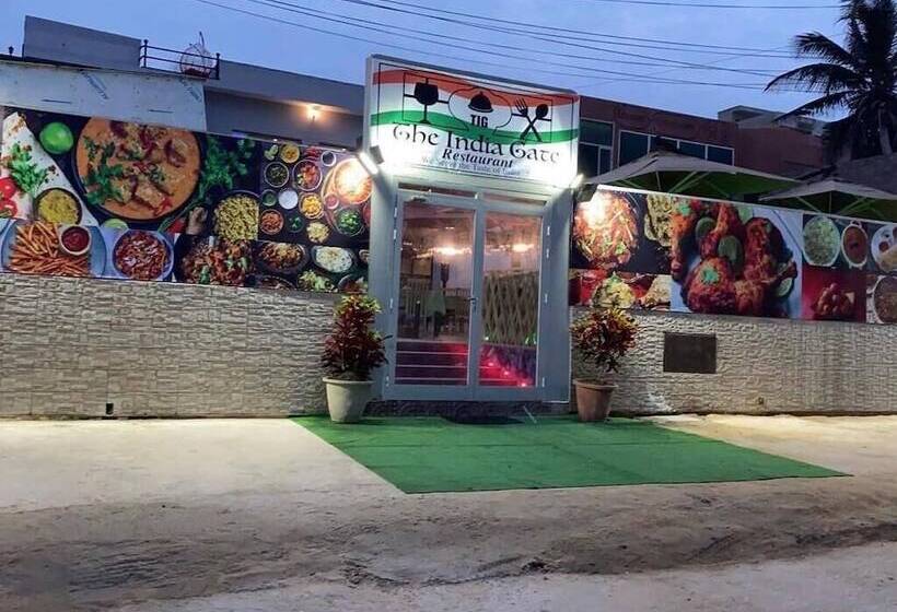 Hotel The India Gate