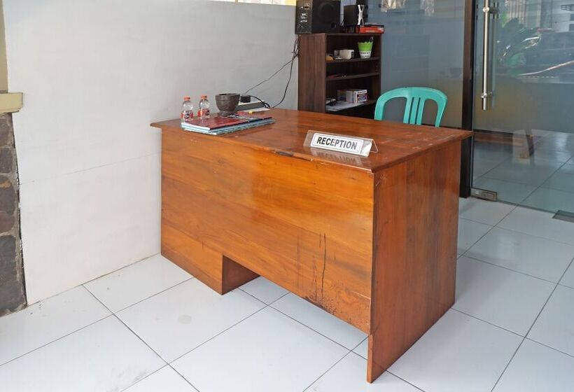 Hotel Trisna Patihan Resort By Oyo