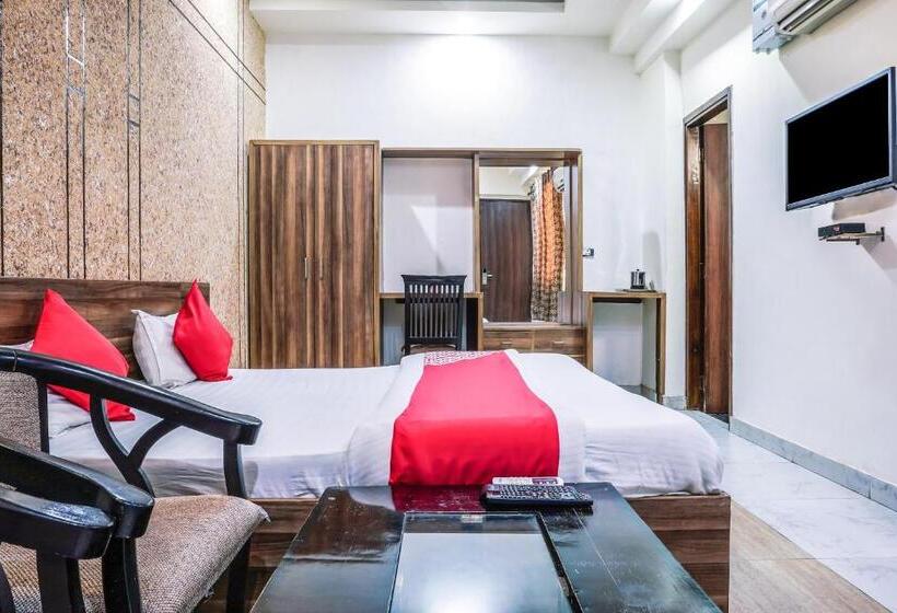 Oyo 18895 Hotel Kartikay Grand