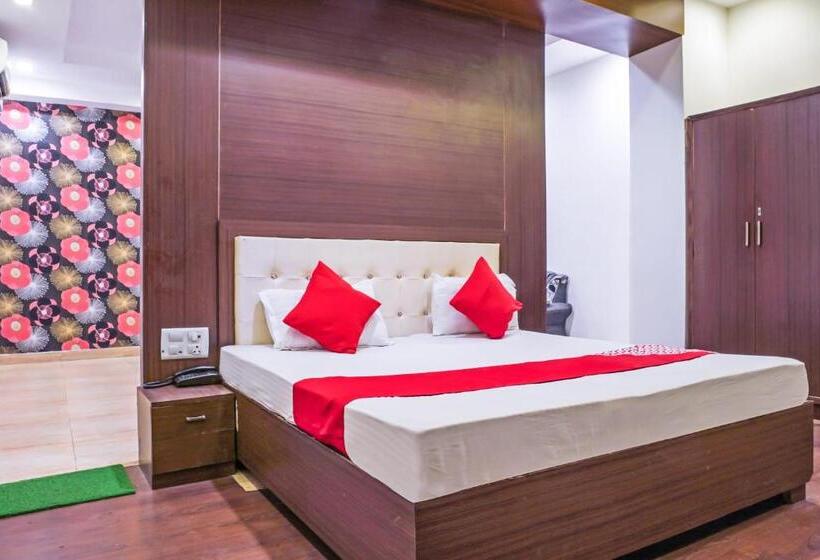 Oyo 18895 Hotel Kartikay Grand