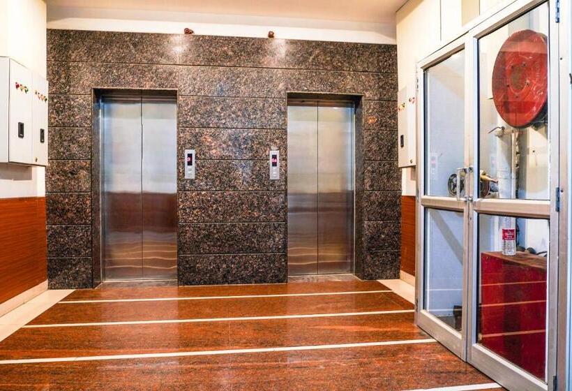 Oyo 18895 Hotel Kartikay Grand