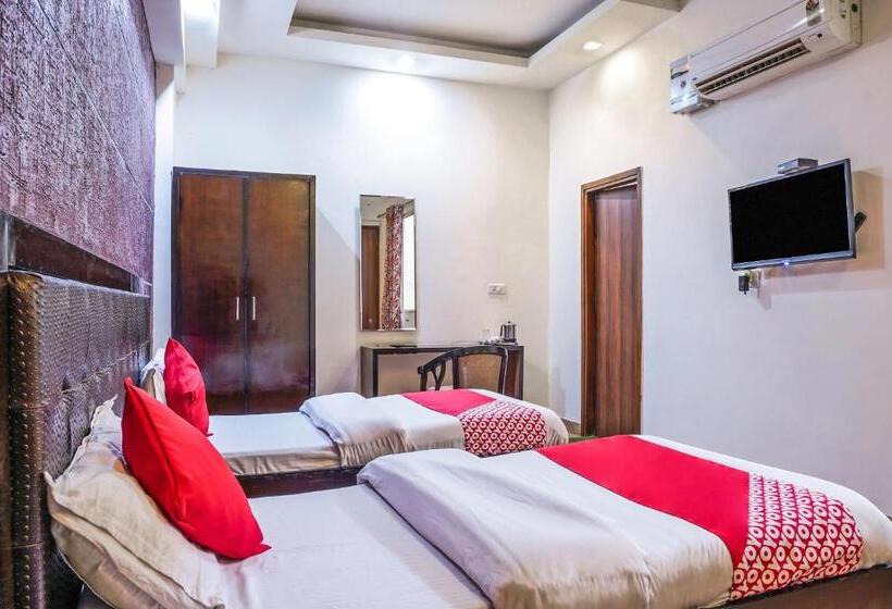 Oyo 18895 Hotel Kartikay Grand