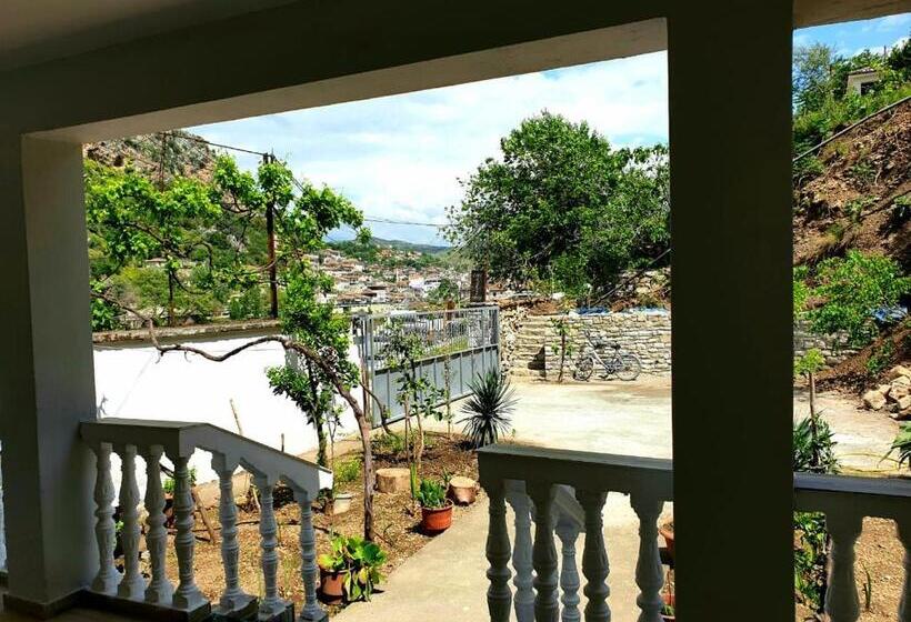 پانسیون Eni Guesthouse Parking On Site