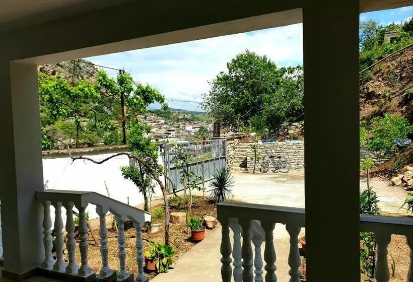 پانسیون Eni Guesthouse Parking On Site