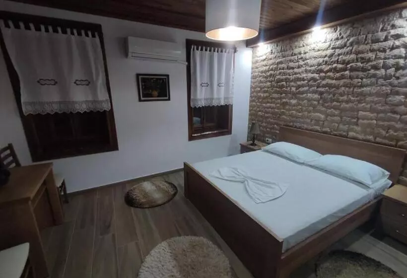 پانسیون Eni Guesthouse Parking On Site