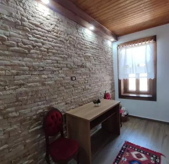 پانسیون Eni Guesthouse Parking On Site