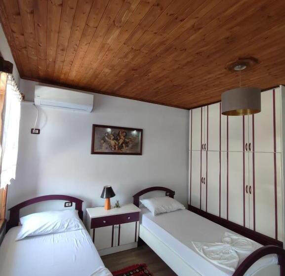 پانسیون Eni Guesthouse Parking On Site