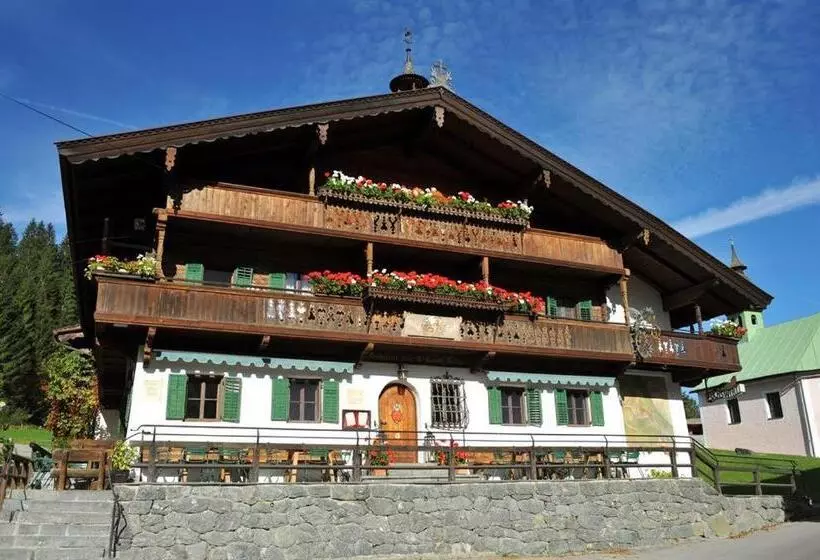 ペンション Fuchswirt Kelchsau Landgasthof