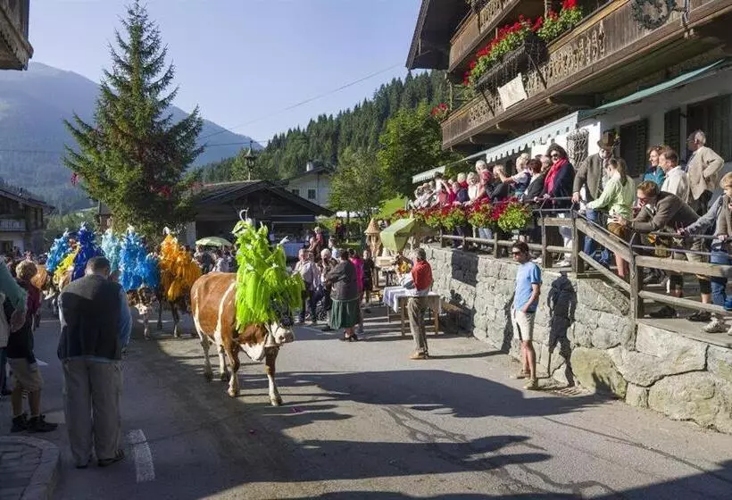 ペンション Fuchswirt Kelchsau Landgasthof