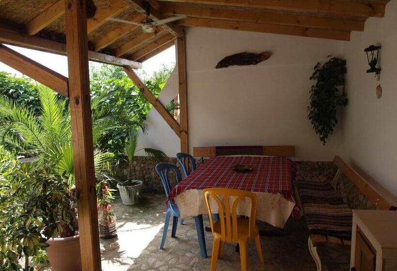 پانسیون Guest Rooms Kamberovi