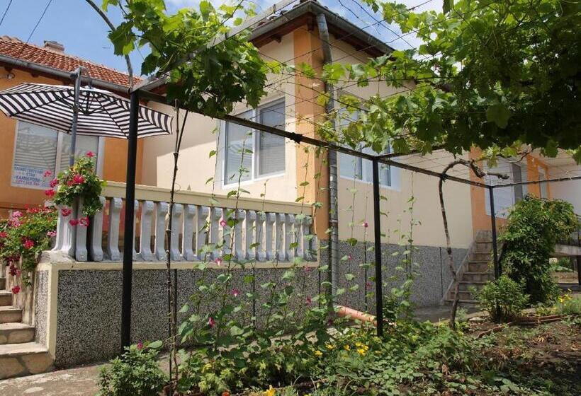 پانسیون Guest Rooms Kamberovi