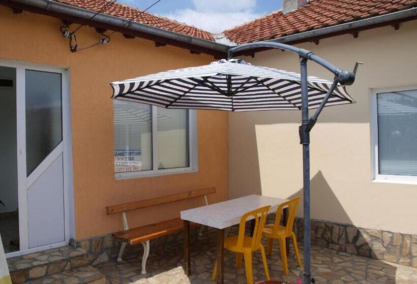 پانسیون Guest Rooms Kamberovi