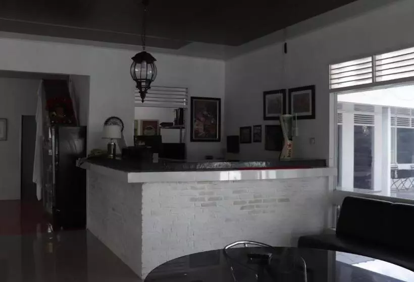 ペンション Hw. Hubers Hotel, Bar & Resto