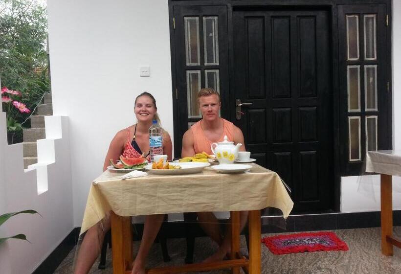 膳宿费 Onesi Villa