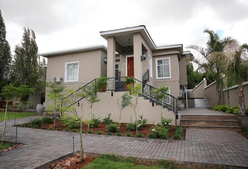 پانسیون Pecanwood Manor