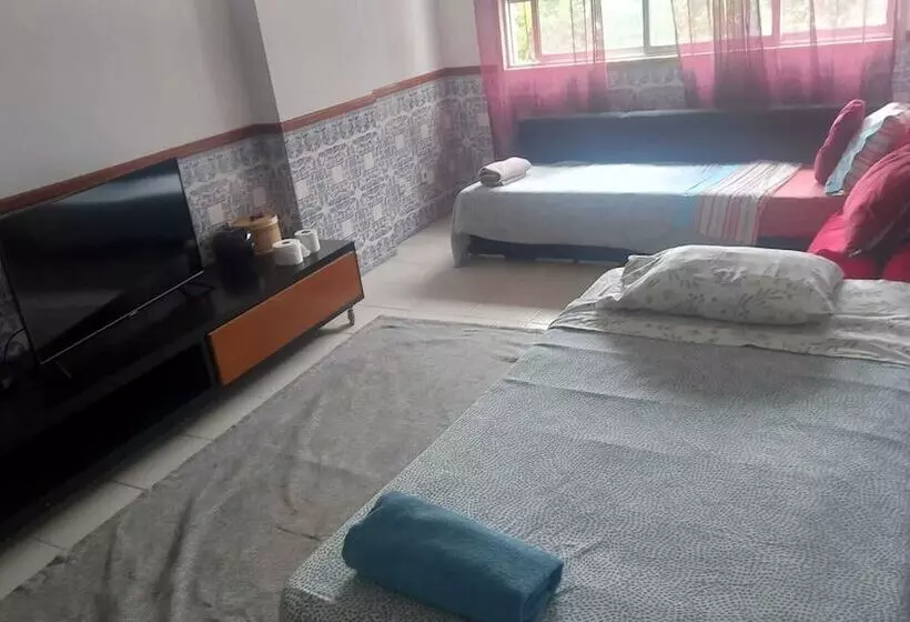 Retkeilymaja Global Guest Massama