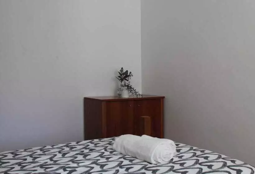 Retkeilymaja Global Guest Massama